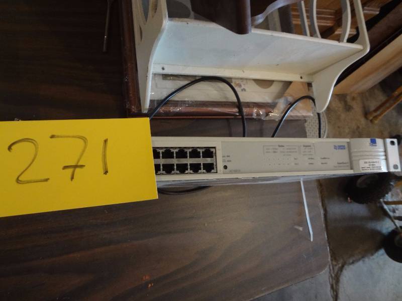 lot 271 image: 3Com SuperStack