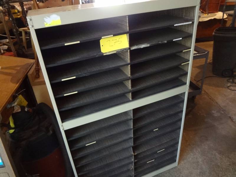 lot 275 image: Metal IndexShelf