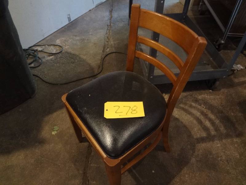 lot 278 image: (4) Chairs