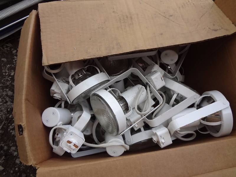lot 282 image: (22) Track Lights