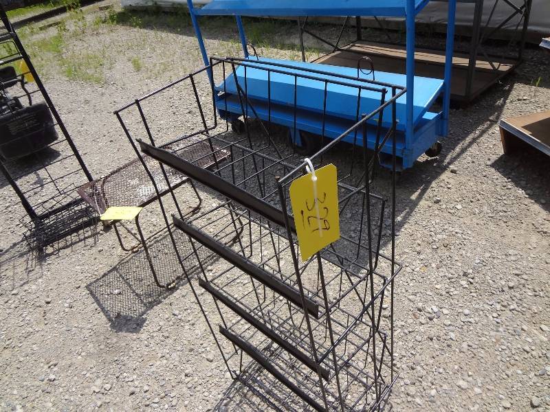 lot 329 image: Metal Wire Rack