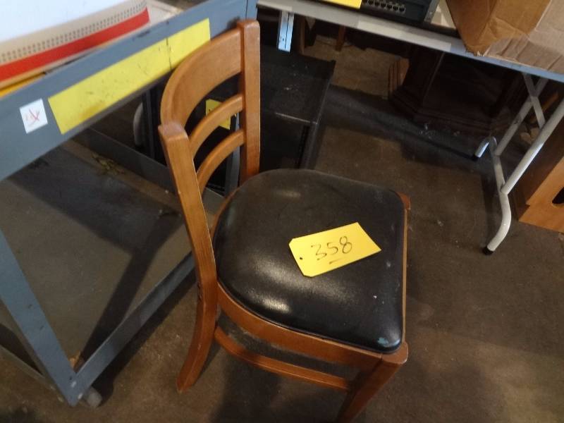 lot 358 image: (6) Wooden Chairs