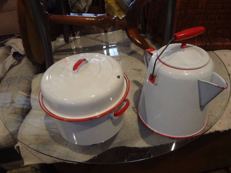 lot 363 image: Three Pieces Enamel Ware