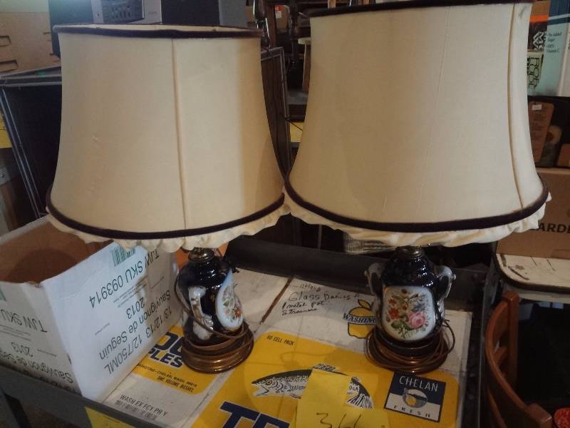 lot 366 image: pair of Vintage Porcelain Lamps
