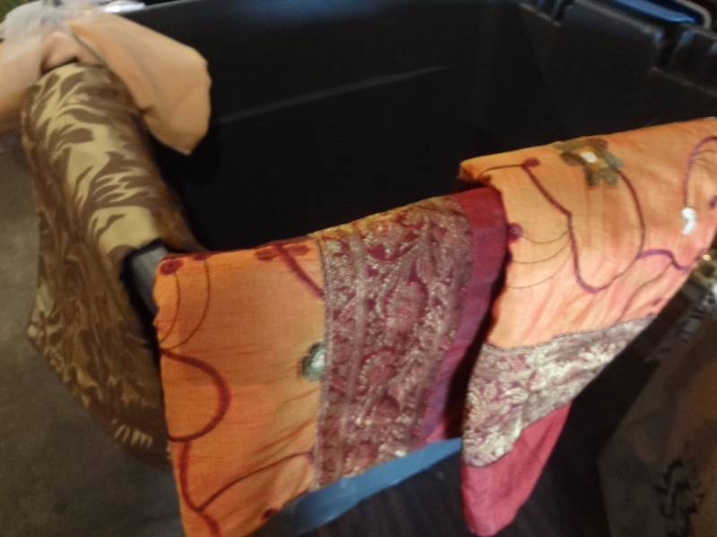lot 390 image: Large Lot of Fancy textiles