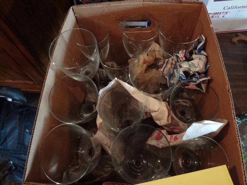 lot 393 image: Set of Kool, Large, Colorful Wine Glasses (12)