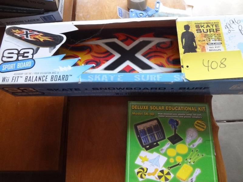 lot 408 image: Wii Balance Board, Solar Kit