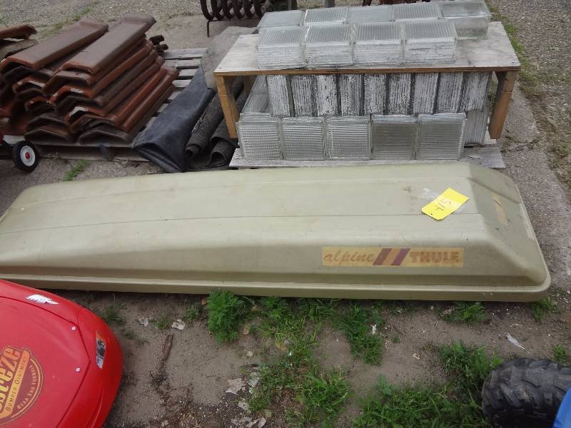 lot 415 image: Thule Carrier