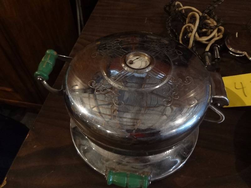 lot 420 image: Vintage Waffle Maker, Silver Plate