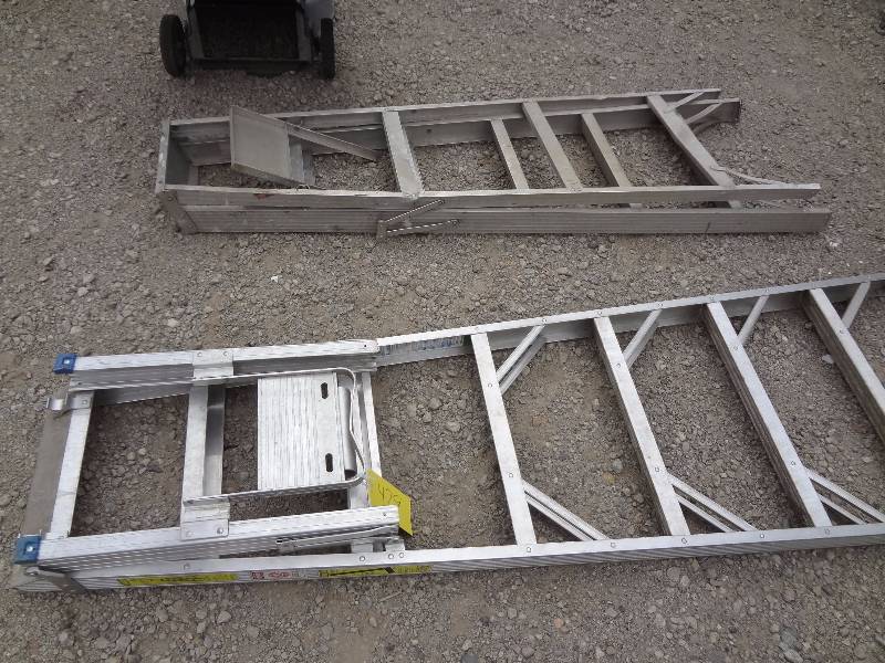 lot 429 image: (2) Ladders