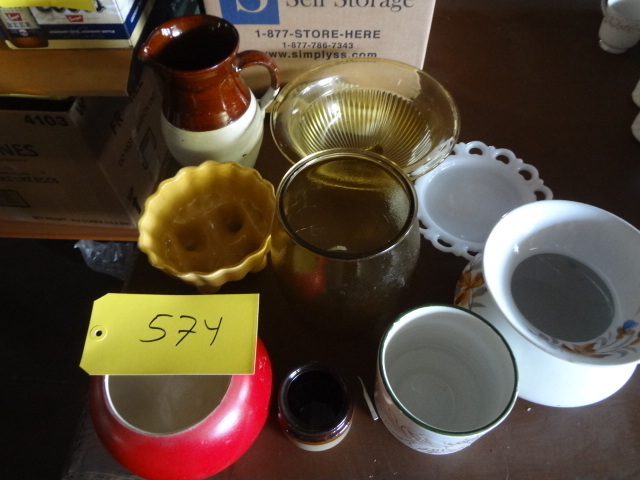 lot 574 image: Spittoon, Unusual Pottery Pieces,Glass,Stoneware