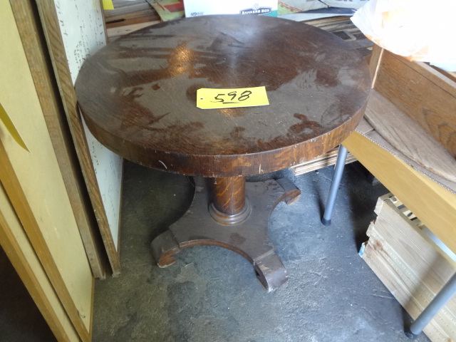 lot 598 image: Old Small Round Oak table