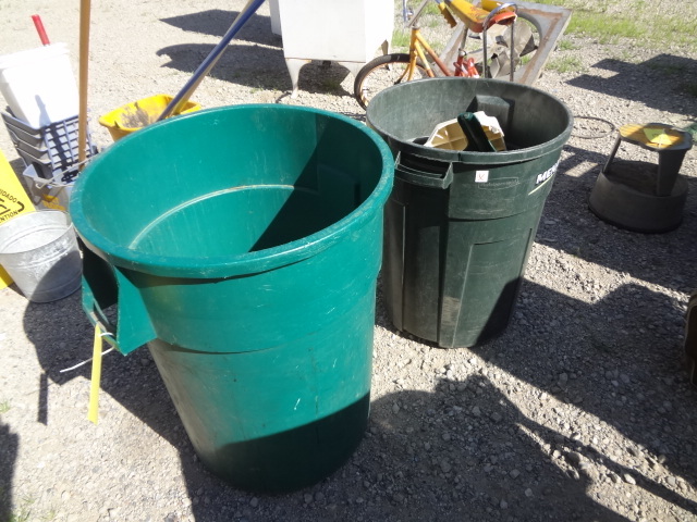 lot 612 image: Pair Garbage Cans