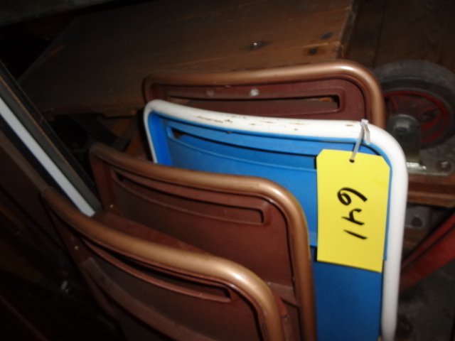 lot 641 image: Folding Chairs