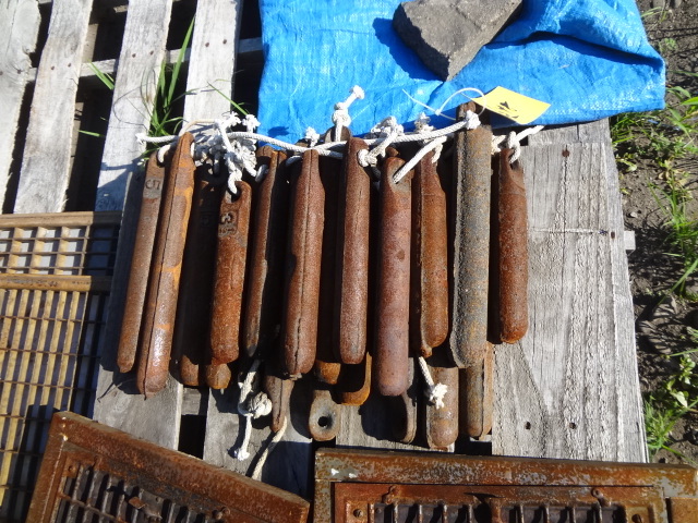 lot 648 image: Lot of Window Weights