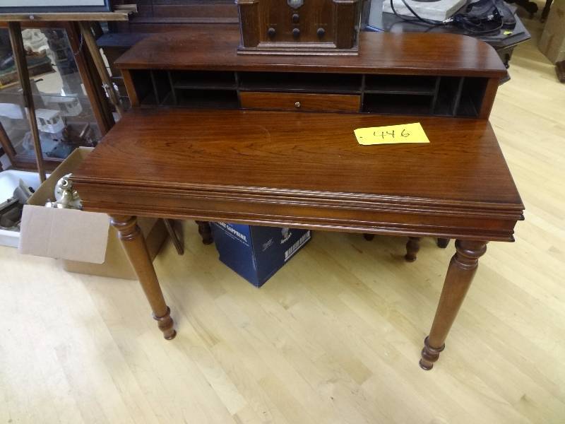 lot 446 image: Antique Ladies Writing Desk