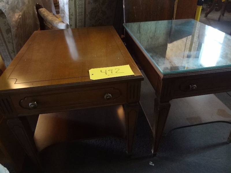 lot 492 image: Pair of end Tables