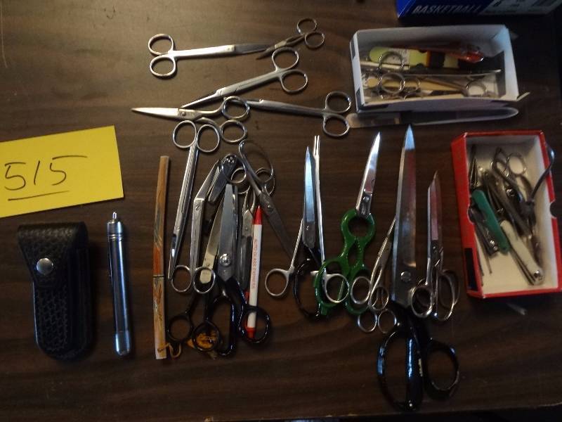 lot 515 image: Large Lot of Scissors, Clippers