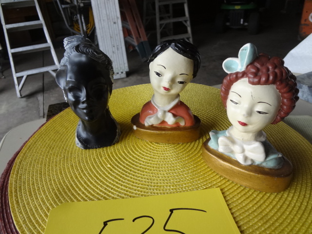 lot 525 image: Ladies