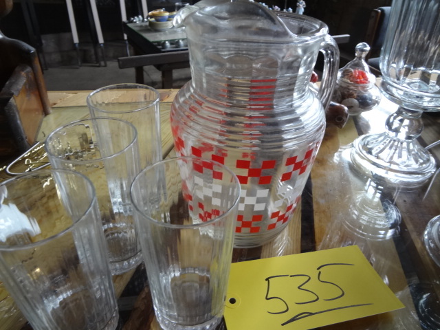 lot 535 image: 1950s Pitcherglasses