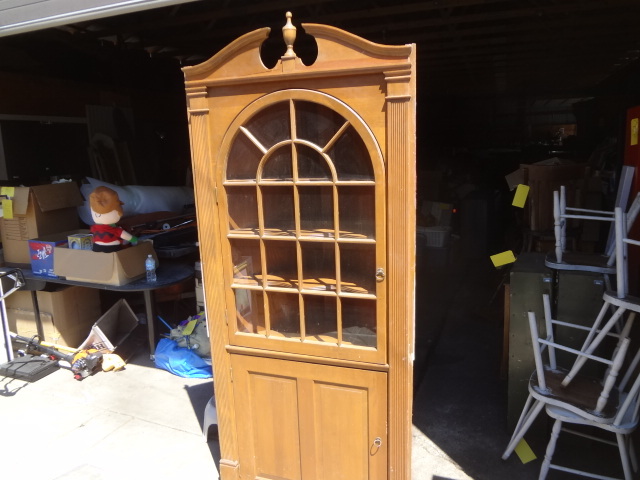 lot 655 image: Corner China Cabinet