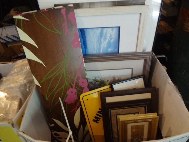 lot 661 image: Posters and Pictures