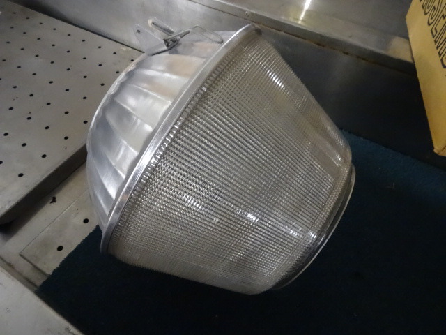 Bay Light Cover