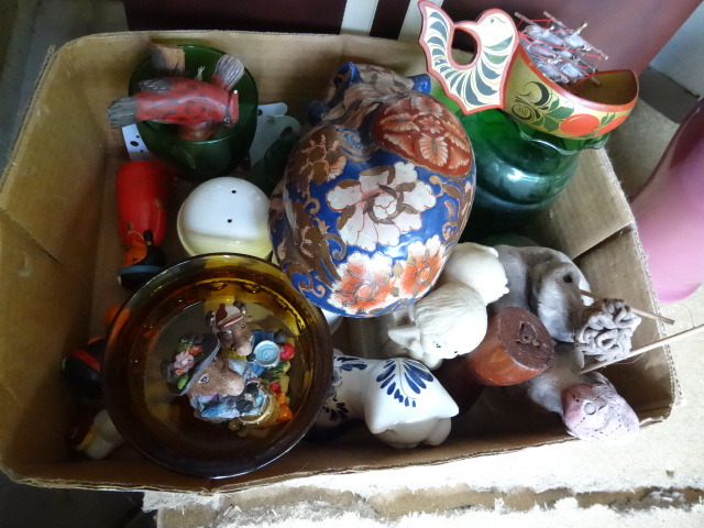 lot 30 image: Things