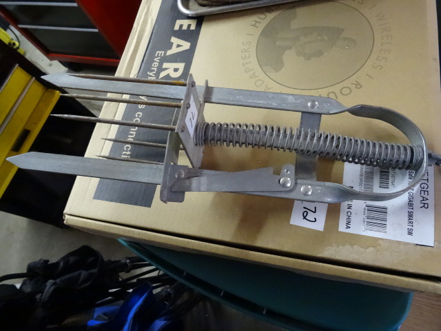lot 71 image: Mole Trap