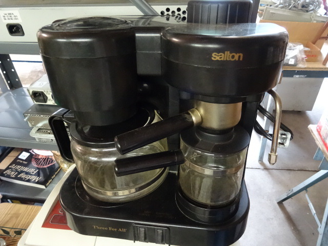lot 74 image: Salton Espresso Machine with Owners Manual
