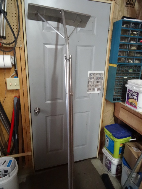 lot 92 image: Snow Roof Rake