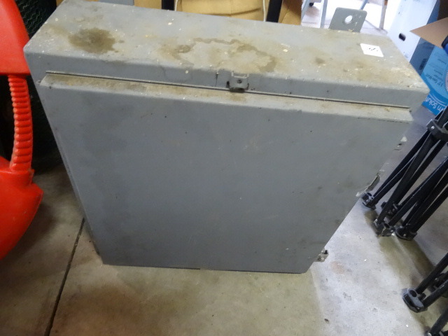 lot 100 image: Steel Utility Box