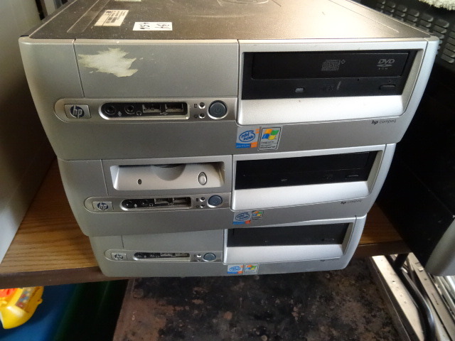 lot 134 image: Computers (6)