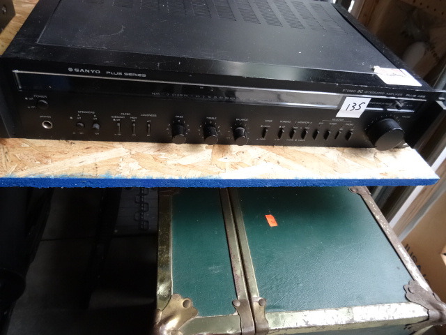 lot 135 image: Sanyo AmpReceiver.