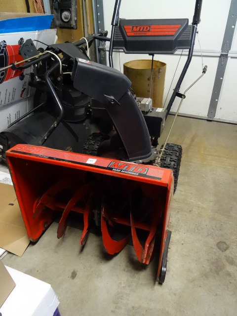 lot 145 image: MTD 24 inch Snow ThrowerBlower 5 hp.