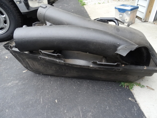 lot 147 image: Craftsman Rear Bagger for Tractor (3-Bin)
