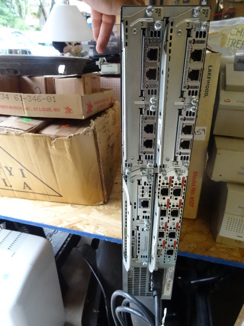 lot 160 image: Cisco 3640 Network Router With Modules wPower Cord