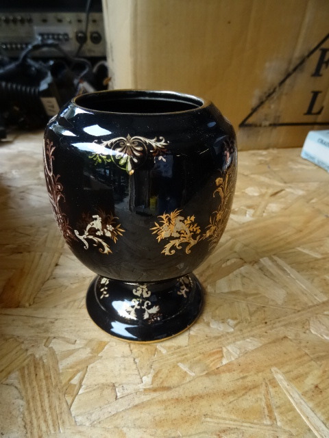 lot 167 image: Oriental Ornamental Vase