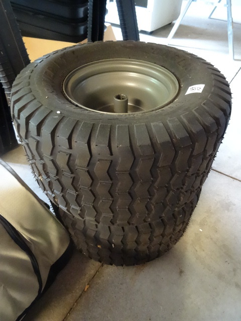 lot 189 image: 2 Tires and Wheels for Craftsman Tractor (Turf Saver LT)