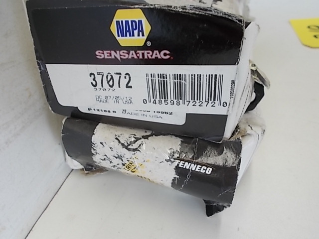 lot 210 image: Pair Napa Sensatrac 37072 Shocks, N...