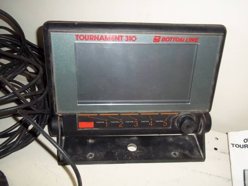 Bottom line Tournament 310 fish finder