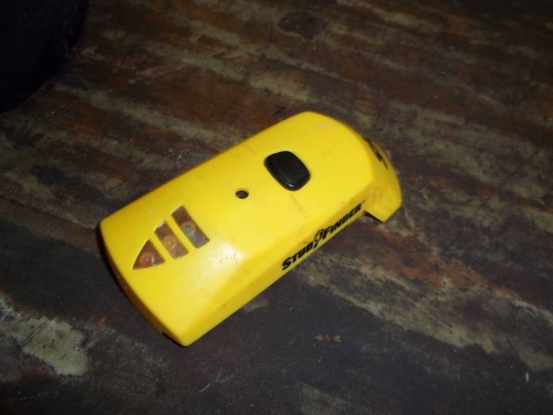 Skill Cordless drill with stud finder
