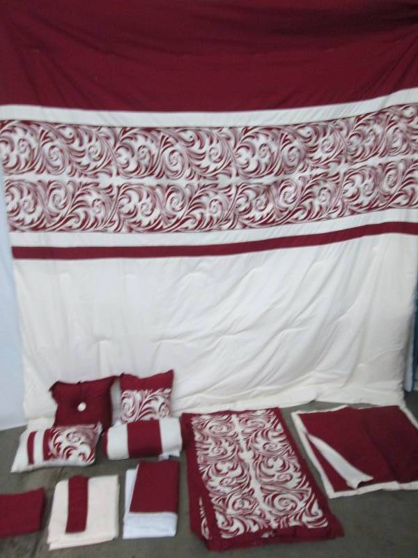 lot 71 image: Alcove Ambrosia Comforter Super Set - California King