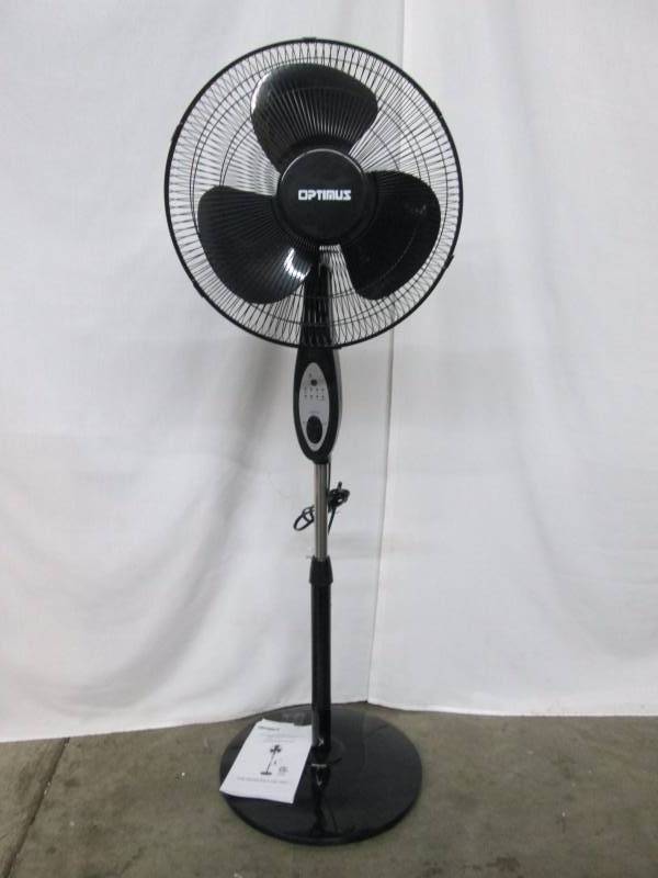 lot 36 image: Optimus 16 Oscillating Pedestal Fan