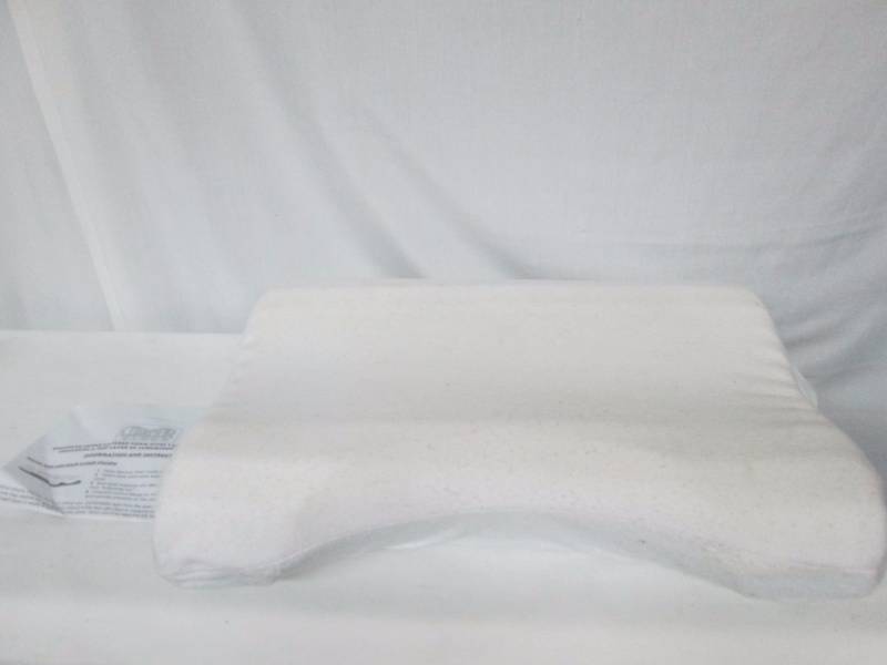 lot 74 image: Contour Pillow