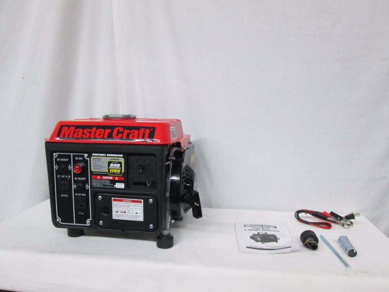 lot 15 image: Master Craft 1100-Watt Generator