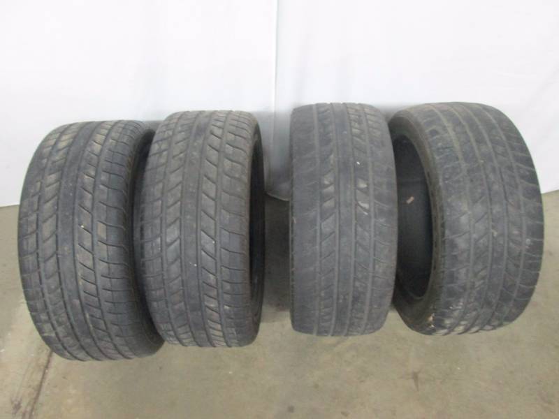 lot 60 image: 4 Used Tires