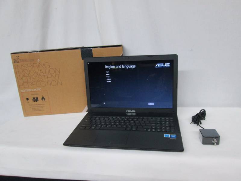 lot 6 image: ASUS 15.6 4GB Windows 8.1 Laptop