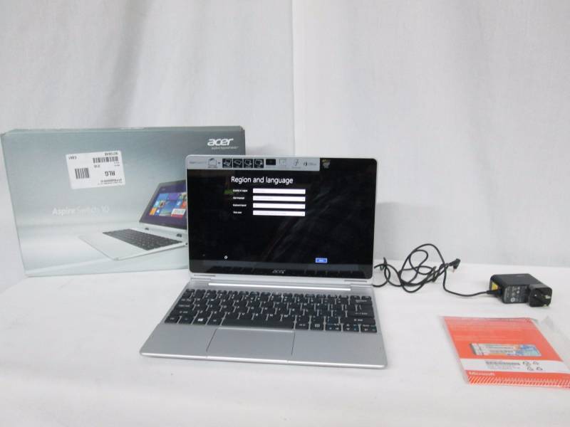 lot 10 image: Acer Aspire Switch 10.1 2-in-1 LaptopTablet