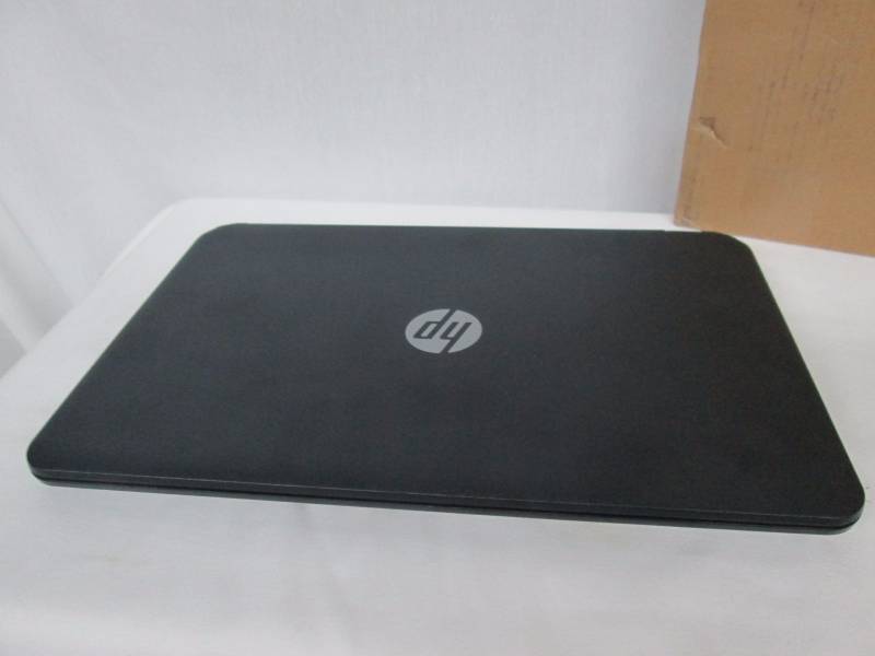 lot 16 image: HP 15.6 4GB Windows 8.1 Laptop